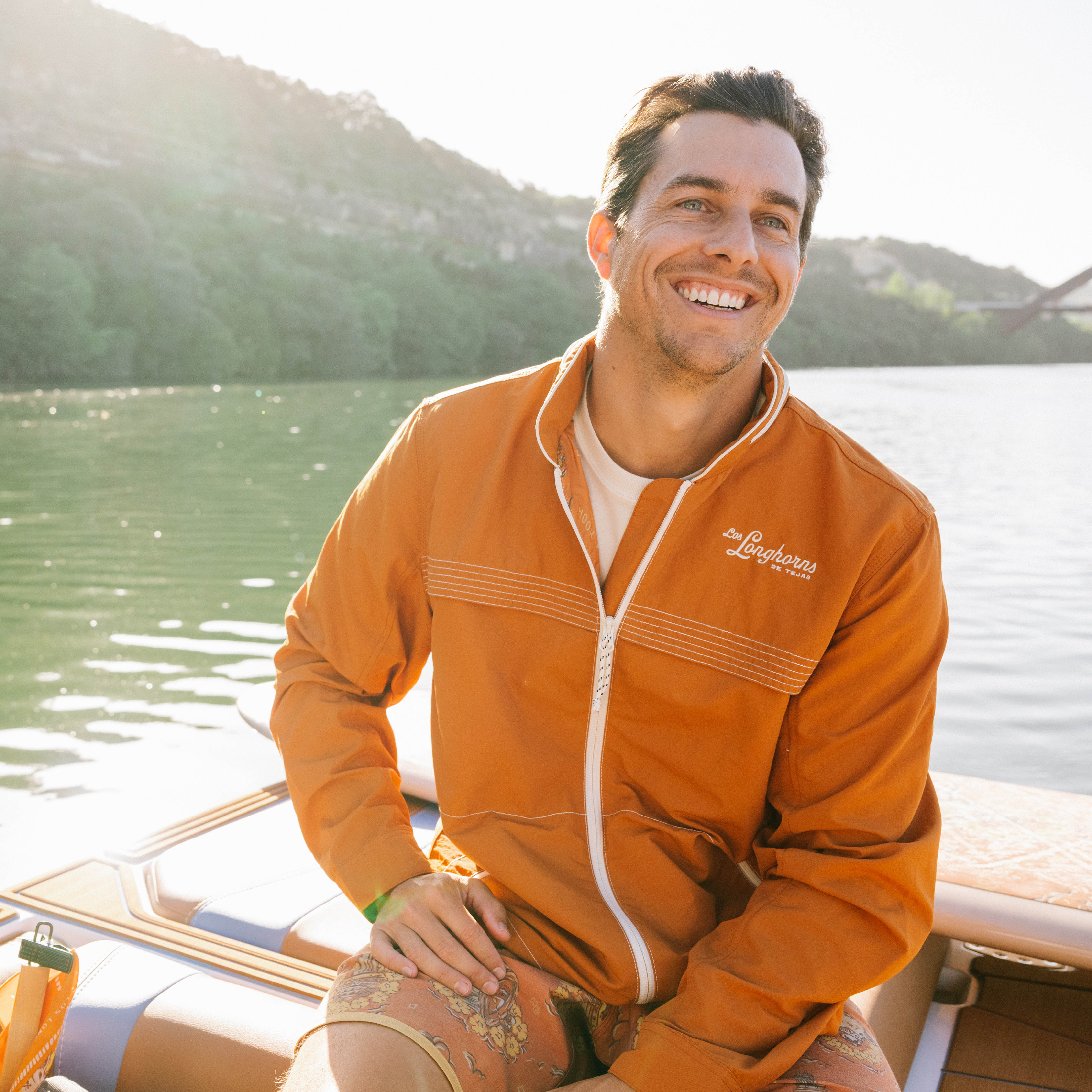 Howler Bros Los Longhorns De Tejas Del Mar Session Shell Jacket