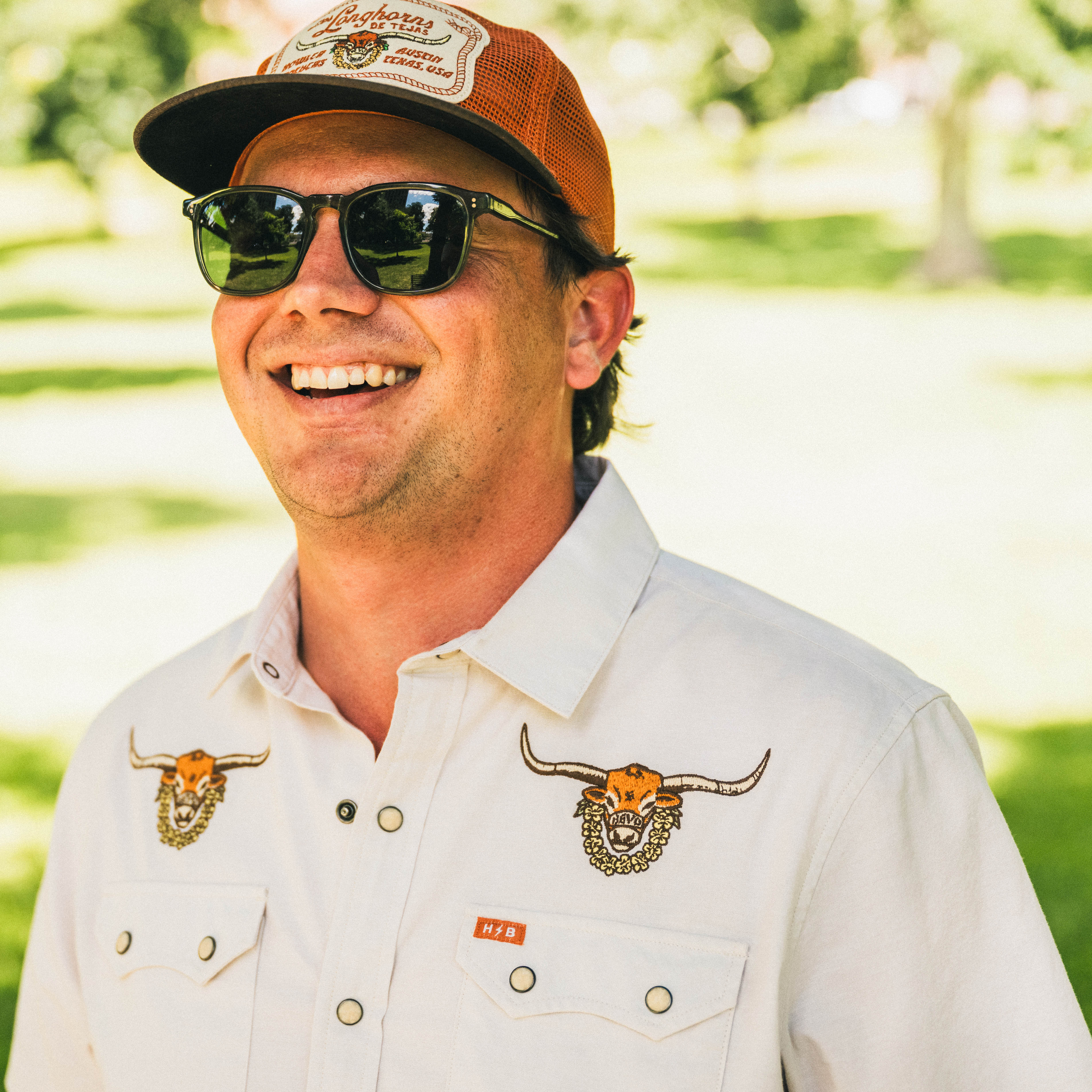 Howler Bros Los Longhorns De Tejas Bevos Crosscut Short Sleeve Snapshirt 