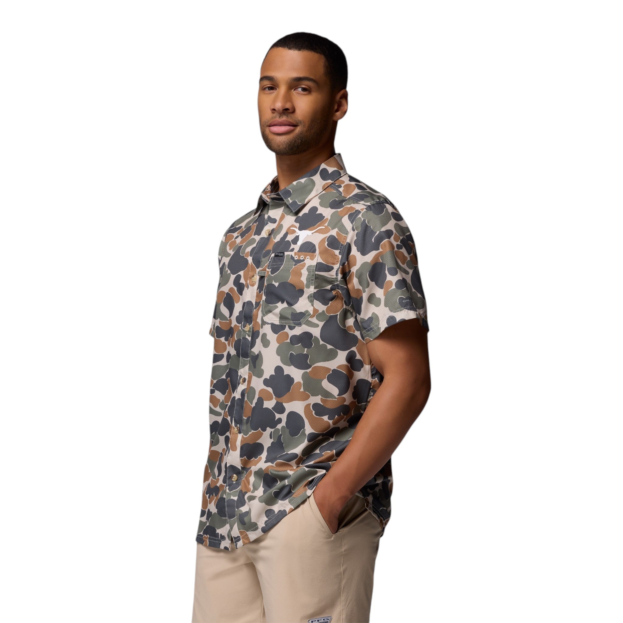 Columbia Men's Texas Longhorns Camo Super Slack Tide Button Down Shirt, Large, Green Columbia Men's Texas Longhorns Camo Super Slack Tide Button Down Shirt, Large, Green