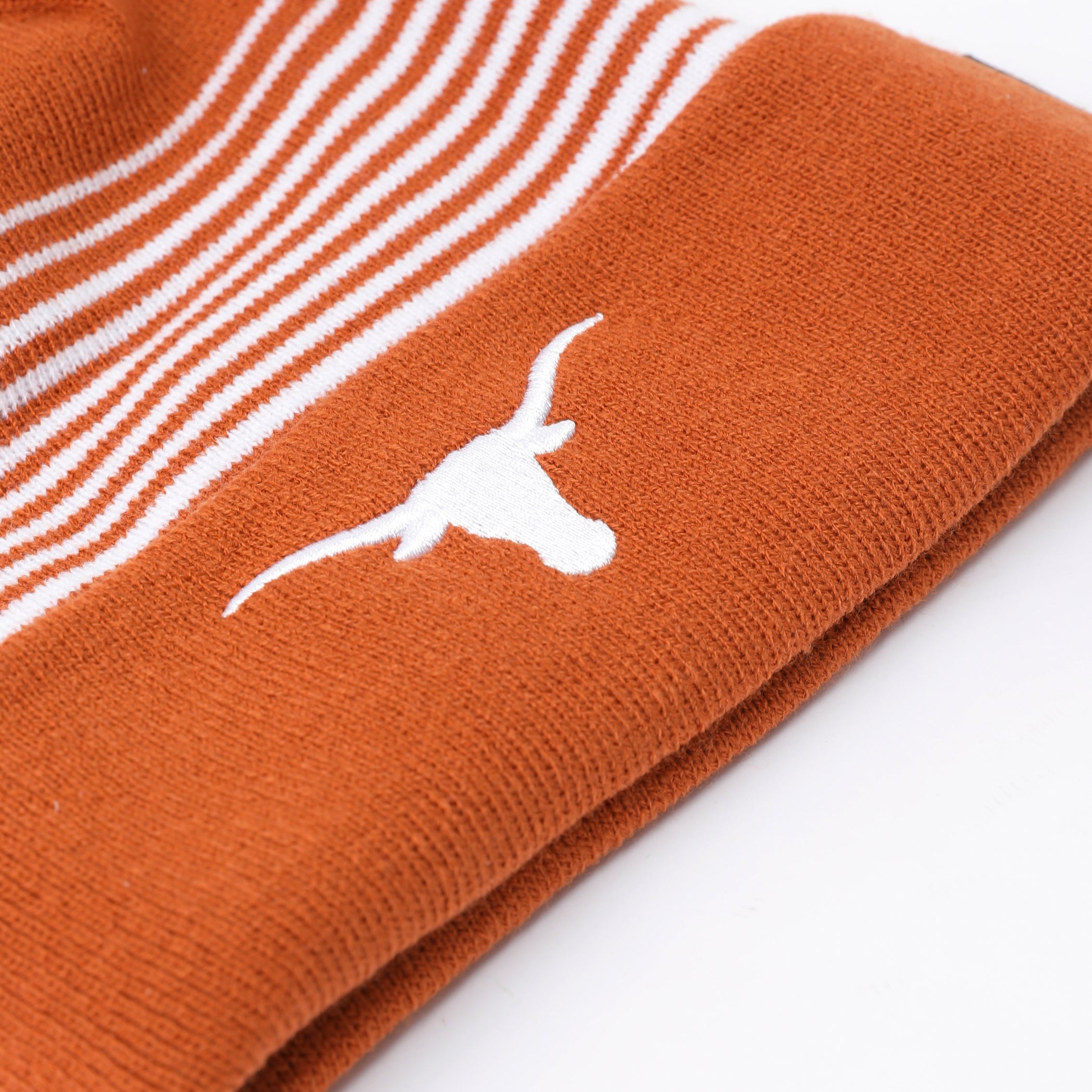Youth Nike Texas Longhorns Peak Cuff Pom Beanie