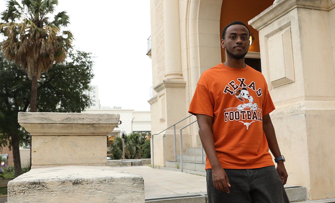Longhorn fan wearing Longhorn T shirt
